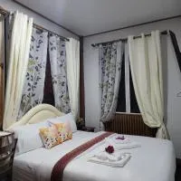 Kwanruean Boutique Hotel, hotel di Ban Chalon