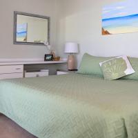 Tangerine Sunsets Fallglo, Hotel in Nassau