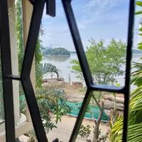 Riverview Guest House – hotel w mieście Guwahati