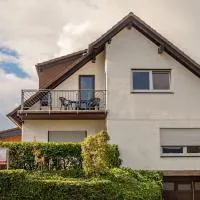 Pension Nickel Ferienwohnung DG Am Holzlachgraben, hotel em Alsbach-Hähnlein