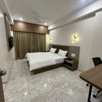 Hotel Fun n Food, hotelli kohteessa Bhuj