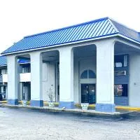 Rodeway Inn & Suites Plymouth Hwy 64, hotel v destinaci Plymouth