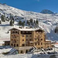 Hotel Pordoi Passo Pordoi Vegetarian Hotel, hotel a Canazei