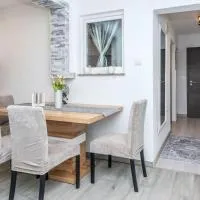 Kele Apartment, hotel di Vir