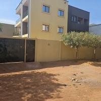 Entire House &agrave; Bamako, hotel in zona Aeroporto Modibo Ke&iuml;ta-S&eacute;nou - BKO, Bamako