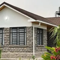 Kameso Farm guest house, hotel u gradu Muhoroni