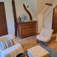 BERNAY Chambre avec Salon, salle d'eau privative et entrée indépendante, хотел в Берне