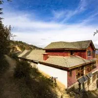 Zostel Homes Cheog, Shimla、Cheogのホテル