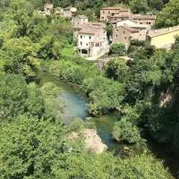 Charmante maison au bord de la rivière, hotel u gradu Saint-Maurice-Navacelles