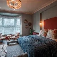 Luxury Seaside 5 Bed - 10 Mins Walk to Beaches, hotel di New Brighton