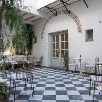 enδόtera chios apartments, hotel v destinaci Chios