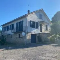 Chez Nono et Nana, hotell i Servières-le-Château