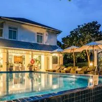 Villa Amphawa, hotell i Amphawa