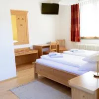 Paula's Pension, hotel i Lunz am See