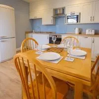Teviot Cottage - Gorgeous Cosy & Modern 2BR Cottage in Hawick, hotel a Hawick