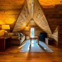 Willmar में, होटल THE LOFT 3 level urban cabin with a HUGE patio!