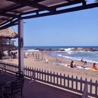 Playa Roca Beach Hotel, готель у місті Лас-Пенітас