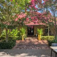 Mahogany Inn and Distillery, хотел в Mahogany Creek