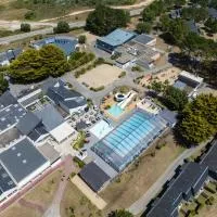 Vacances Bleues Club Keravel، فندق في إردفون