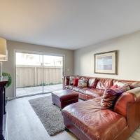 2 Mi to Beaches Condo with Patio in Port Hueneme!, hotel poblíž Oxnard - OXR, Port Hueneme