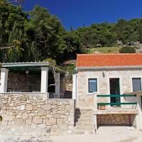 Family friendly house with a swimming pool Bol, Brac - 23787, hotel near Brac Airport - BWK, Bol
