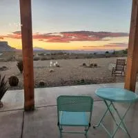 Lake Powell Sunrise Villa by Antelope Canyon with firepit and scenic views、ビッグ・ウォーターのホテル
