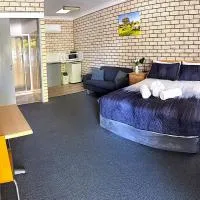 Cowra Crest Motel, отель в городе Каура