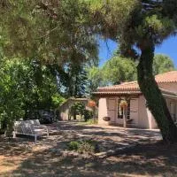 Viesnīca Charmant gîte de 4 à 6 personnes à 5km de Duras pilsētā Savignac-de-Duras