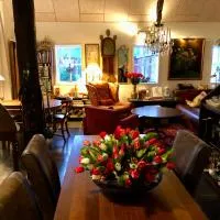 The Black Horse B&B & More، فندق في دراختن