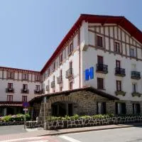 Hostal Ayestaran I โรงแรมในเลคุนเบร์รี