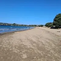Manly Beach Guest House NZ – hotel w mieście Whangaparaoa