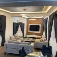 Luxury Apartment RDC โรงแรมในโลเม