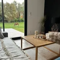 Maison dans les bois, hotel a Lacquy