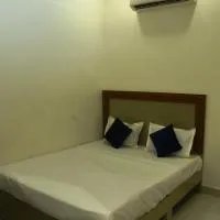 Hotel J K and Restaurant Couple Friendly, viešbutis mieste Morbi