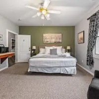 NEW King Bed,Suite,Downtown BR Southern Charm Boxcar, hotel Blue Ridge-ben