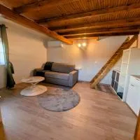 Ancienne maison de bourg, hotelli kohteessa Plauzat
