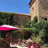 Domaine d'Alcapiès, hotel v destinaci Saint-Jean-dʼAlcapiès
