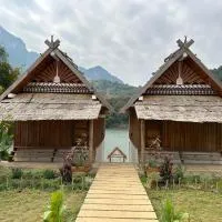 The River Huts, hotel di Nongkhiaw