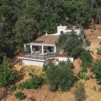 Casa rural Monte Dio、Jubriqueのホテル
