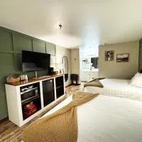 Jonesbones Room at White Wing Lodge- Silver Dollar City Getaway, hotel v destinácii Branson