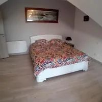 Chambres chez particulier, hotel in Verneil-le-Chétif