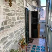 Stone house in the heart of Santa Sofia, hotel v destinácii Santa Sofia