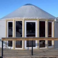 Отдых в комфортабельных юртах в зоне отдыха Kolsay resort!، فندق في Kurmenty