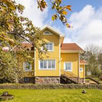 Workers Home Near Volvo, hotel poblíž Letiště Gothenburg City - GSE, Säve