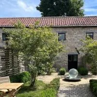 Hall Farm Barns, hotel en Monk Fryston