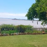 Lakeview Guesthouse, hotel v mestu Oviston