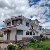 Casa Sharlen، فندق في Hacienda El Tambo