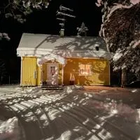 Mysigt hus på hästgård, strax utanför Kiruna, hotell sihtkohas Kiruna