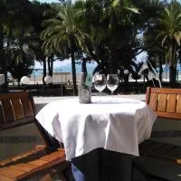 Ristorante Hotel Mira, хотел в Сестри Леванте