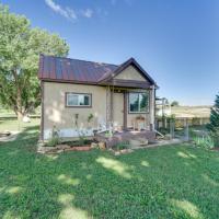Modern Cortez Mountain Retreat with Yard and View, ξενοδοχείο κοντά στο Δημοτικό Αεροδρόμιο Cortez - CEZ, Cortez